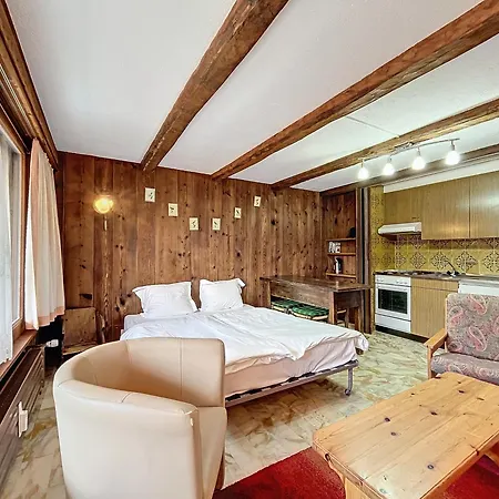 Cimerose 1 Apartment